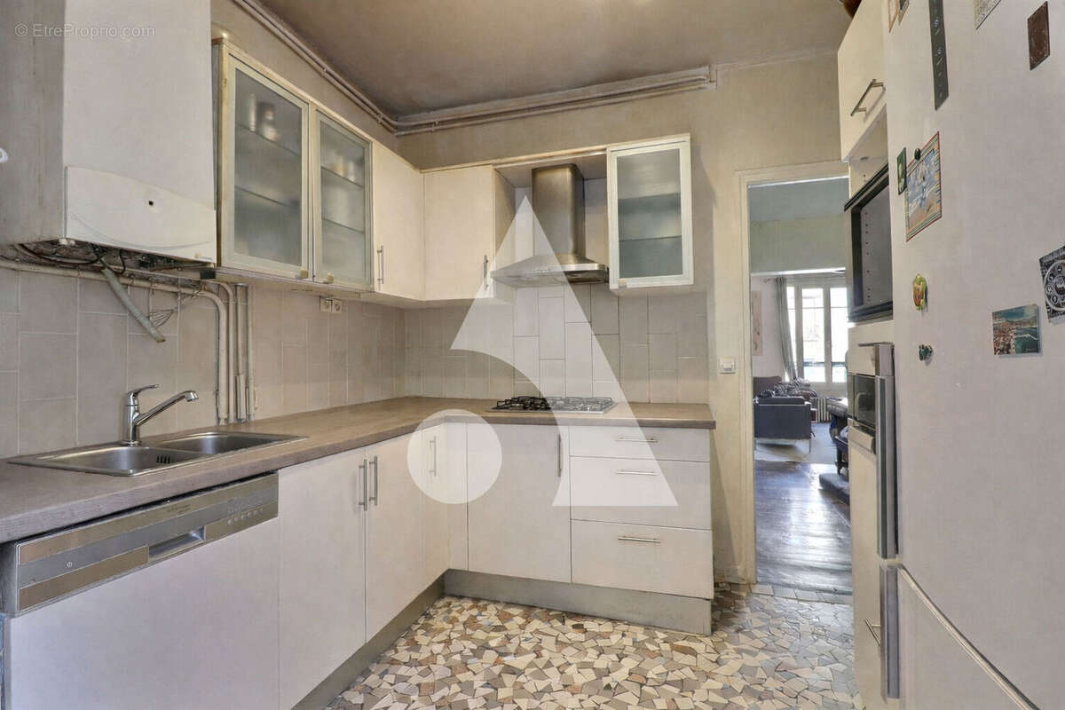 Maison Les Lilas 6 pièce(s) 189 m2 - photo 4
