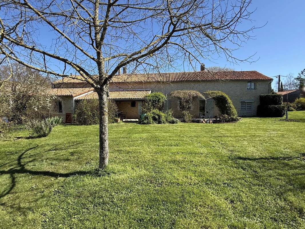 Maison à CUHON
