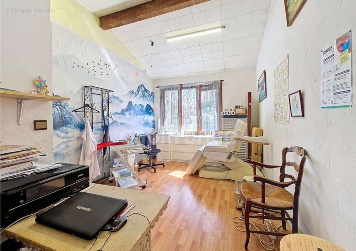 Saint Jean de Luz, local 37m² avec parking - photo 3
