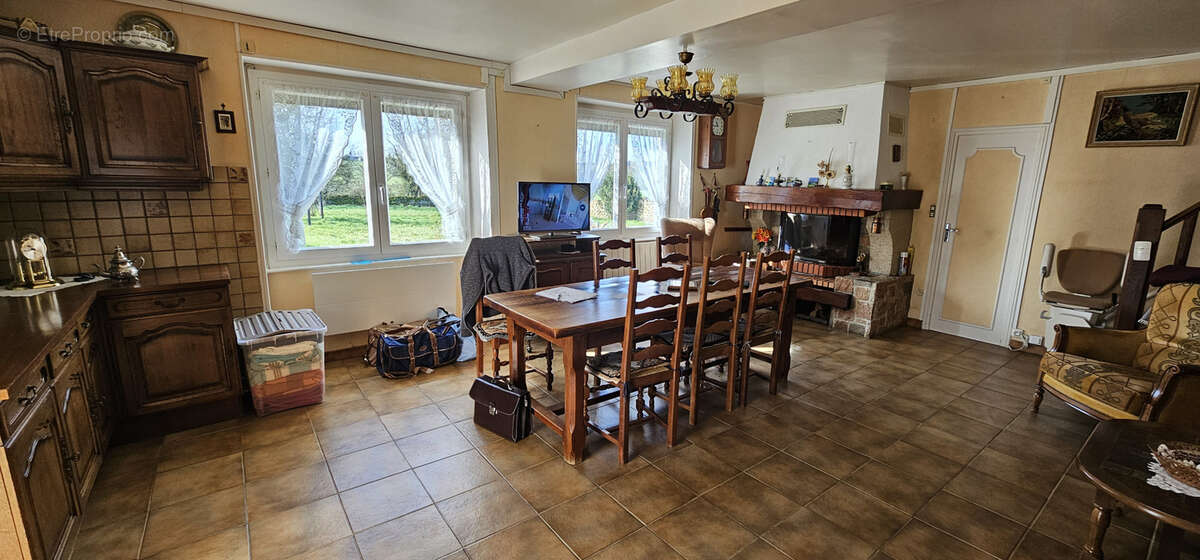 Maison à CHAMPLEMY