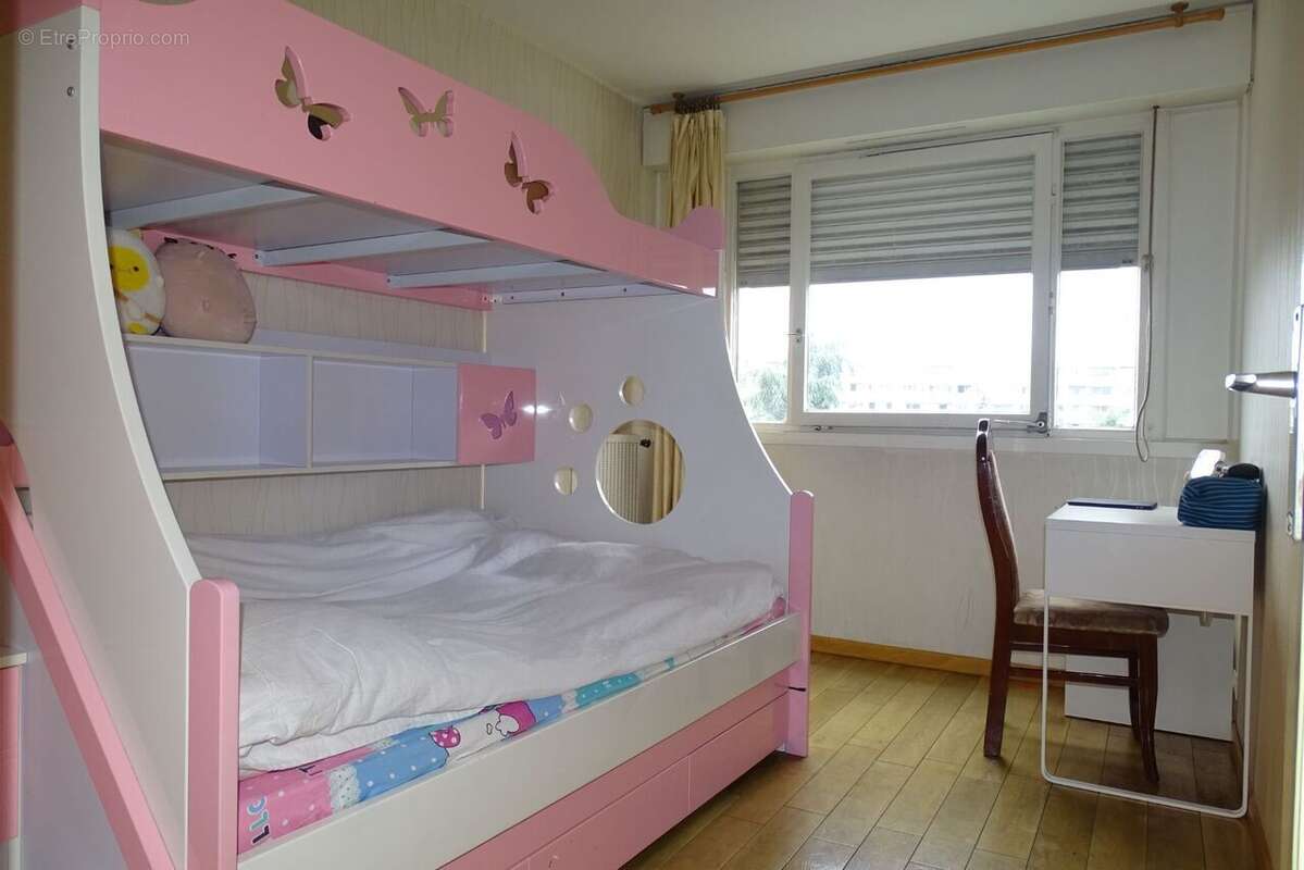Appartement 80 m² à Creteil  - photo 4