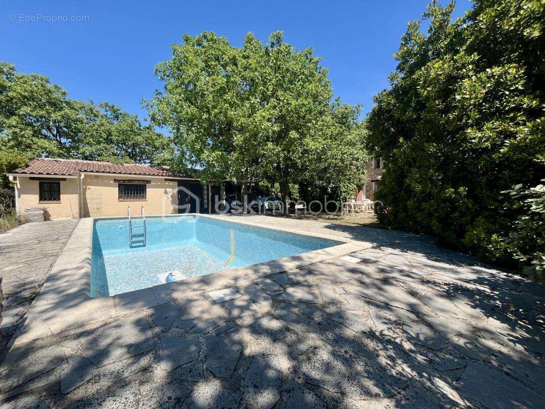 Charme, calme, intimité, à deux pas du village –  T3 de 137 m2 + T2 de 32 m2 – St Paul En Forêt (Var) - photo 15