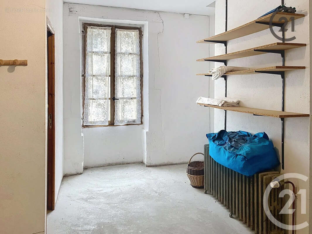 Maison à SAINT-BRIS-LE-VINEUX