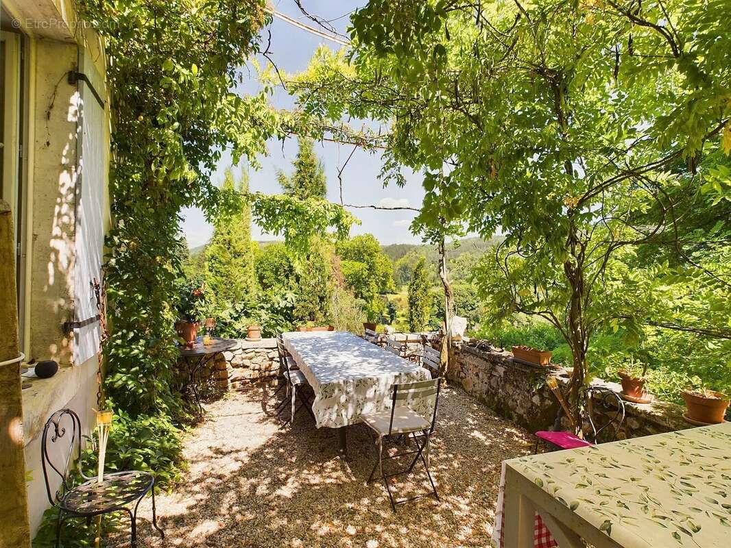 Une propriété exceptionnelle avec piscine et une vue imprenable - photo 18