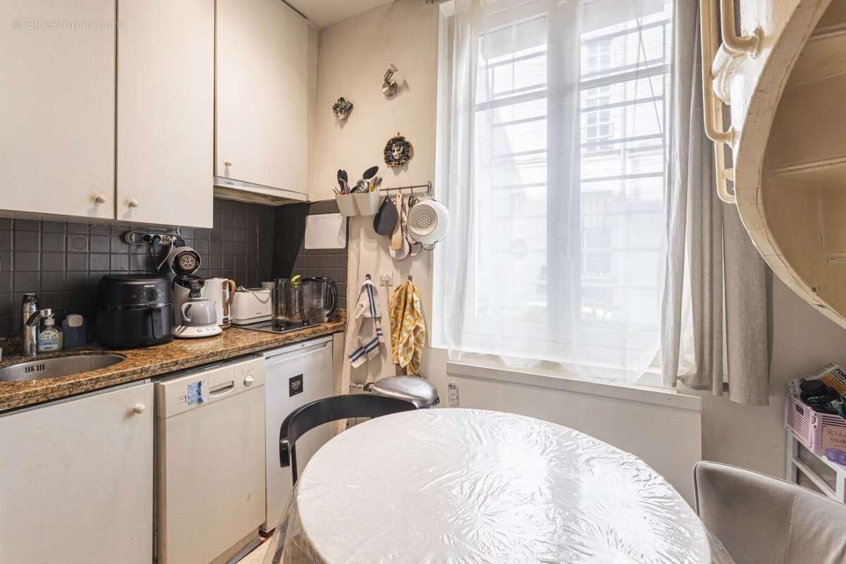 Appartement à PARIS-4E
