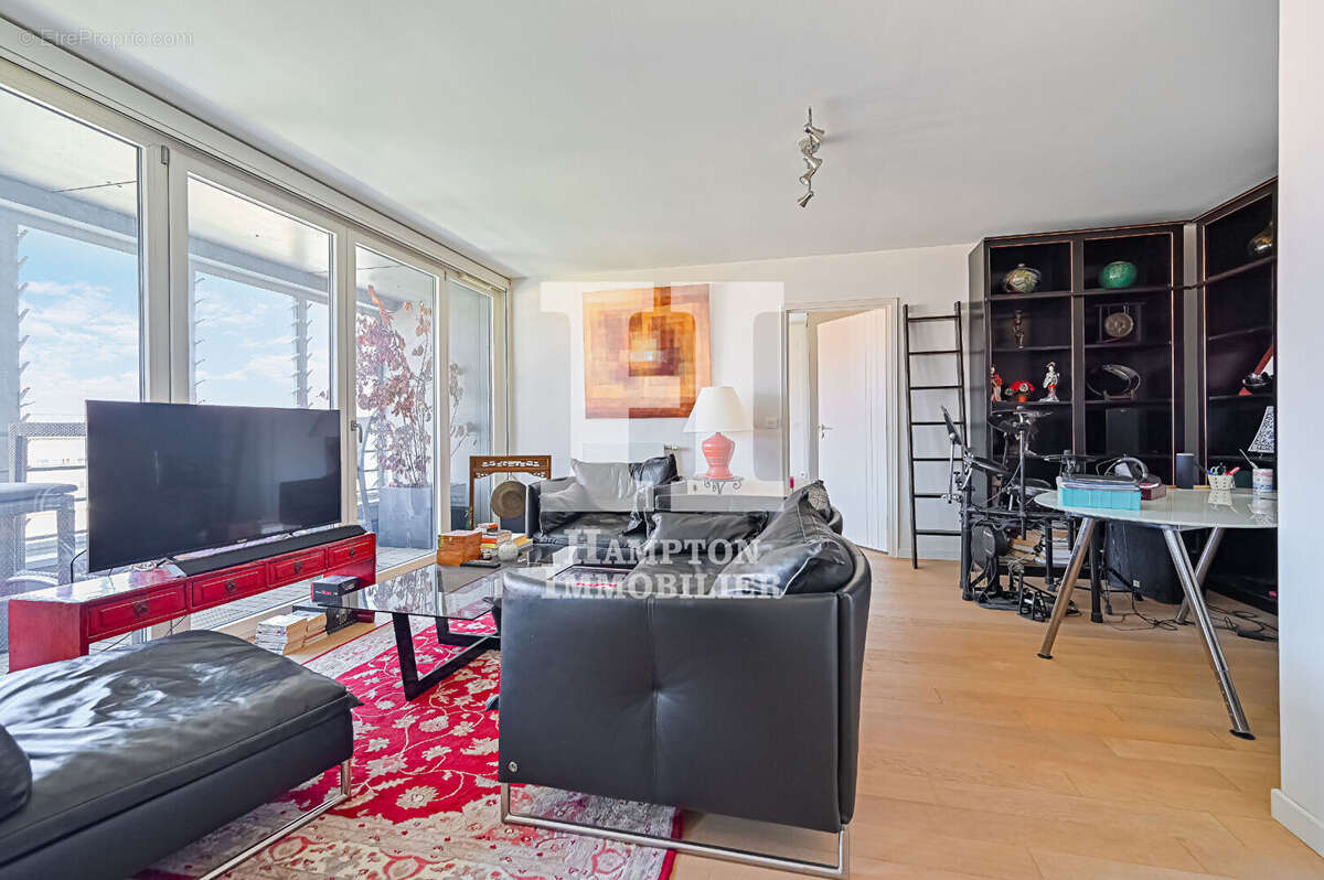 Appartement à PARIS-14E
