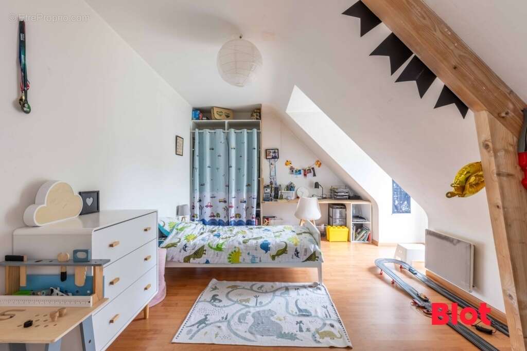 Maison à CHARTRES-DE-BRETAGNE