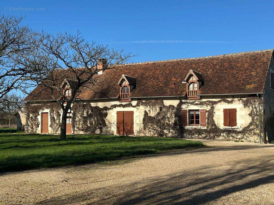 Magnifique bien de 299 m² sur la commune de Vicq Sur Nahon - photo 3