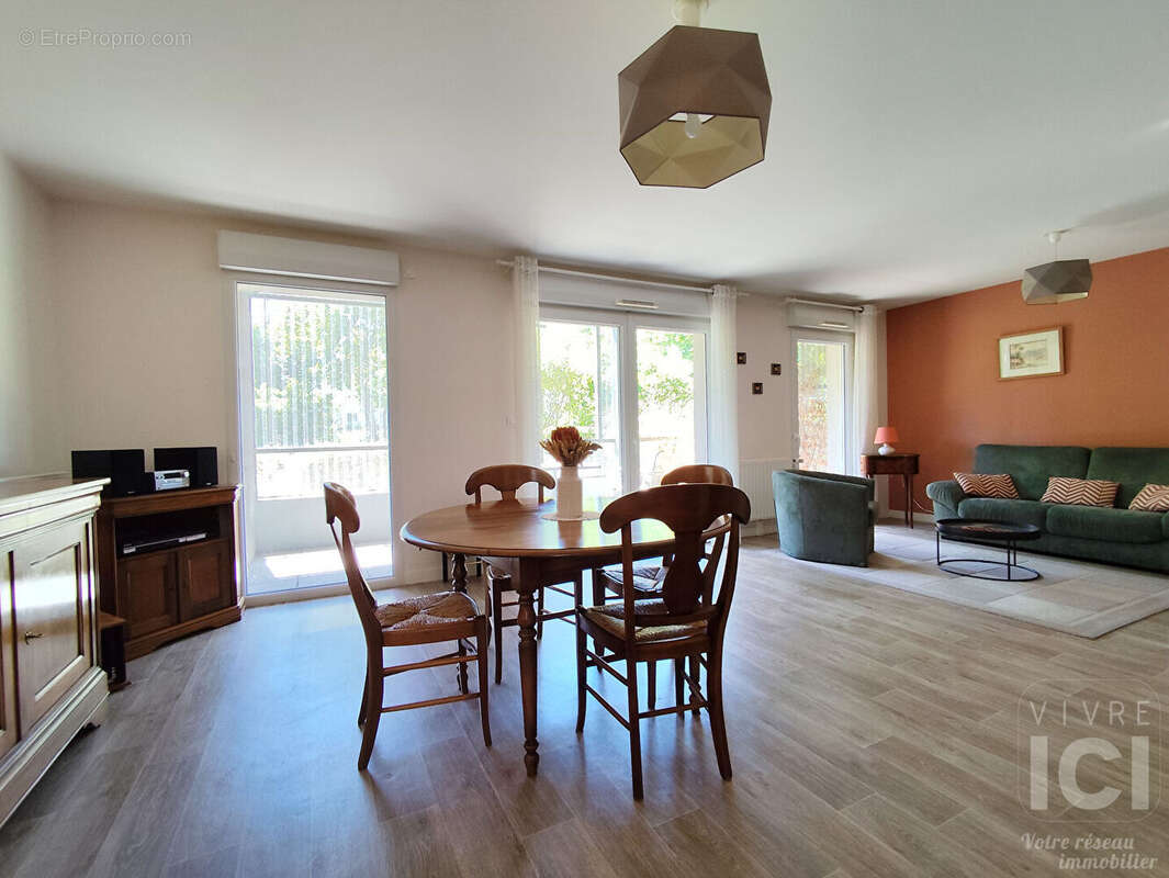 À vendre  orvault bourg t4 configuré en t3 avec superbe pièce de vie de 40 m² ! - photo 7