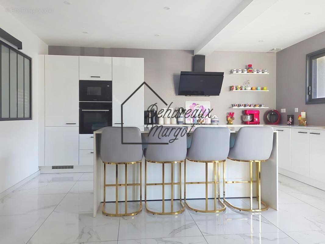 Maison à BALLAN-MIRE