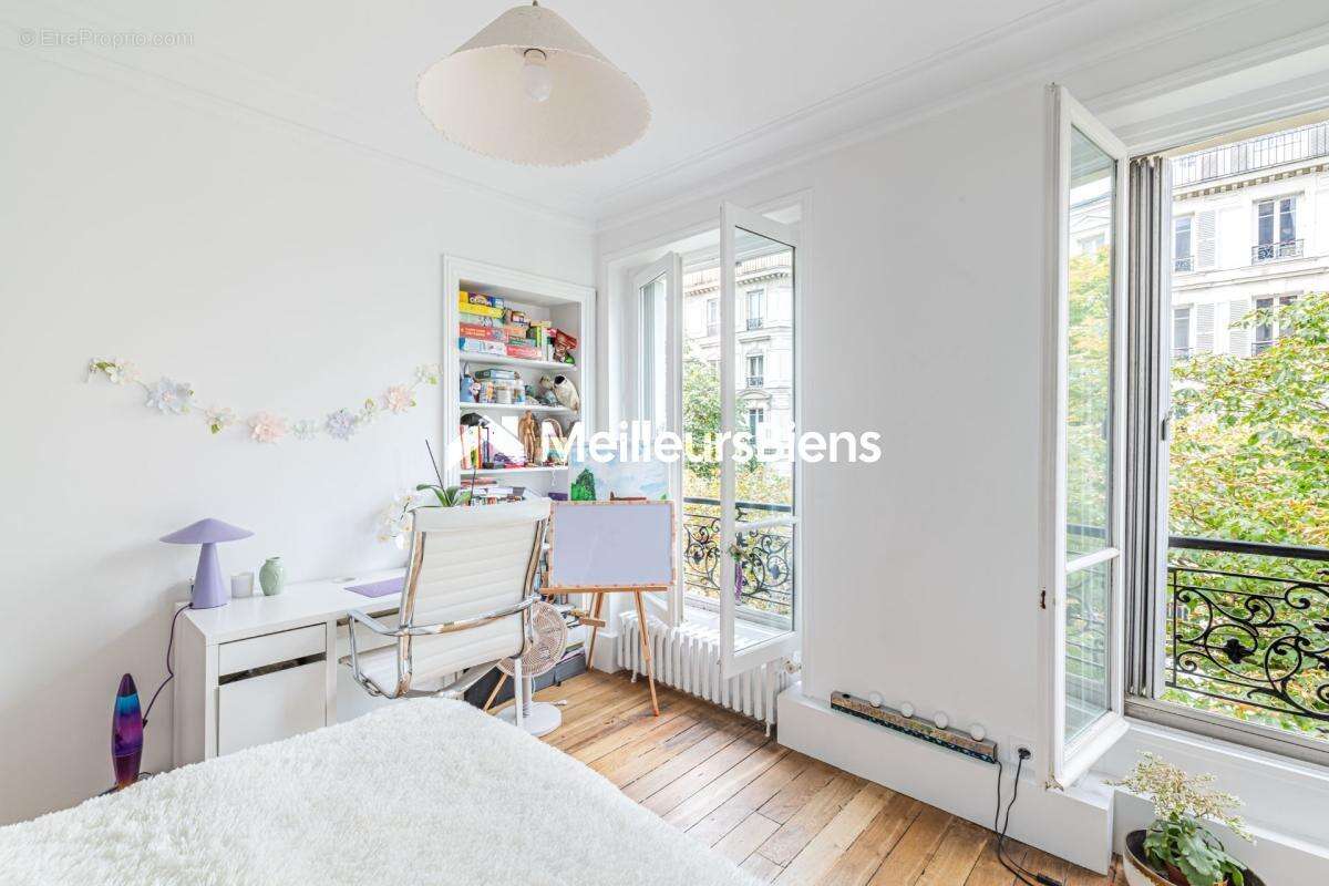 Appartement à PARIS-12E