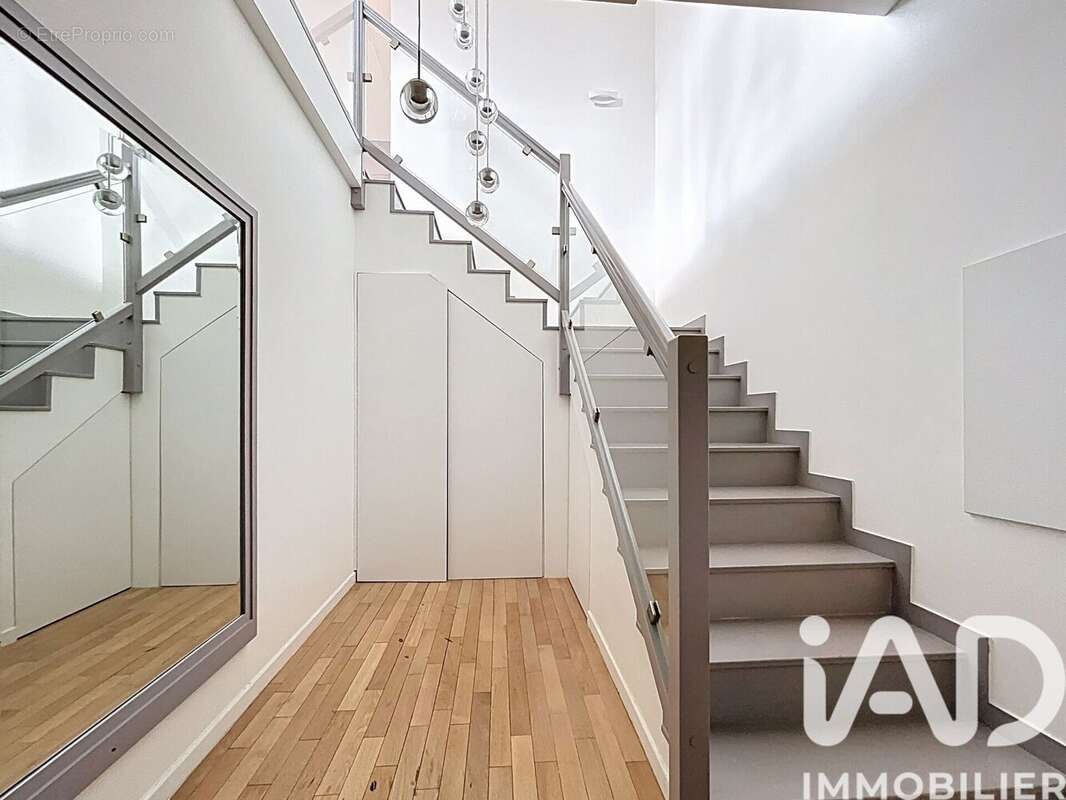 Photo 2 - Appartement à LA GARENNE-COLOMBES