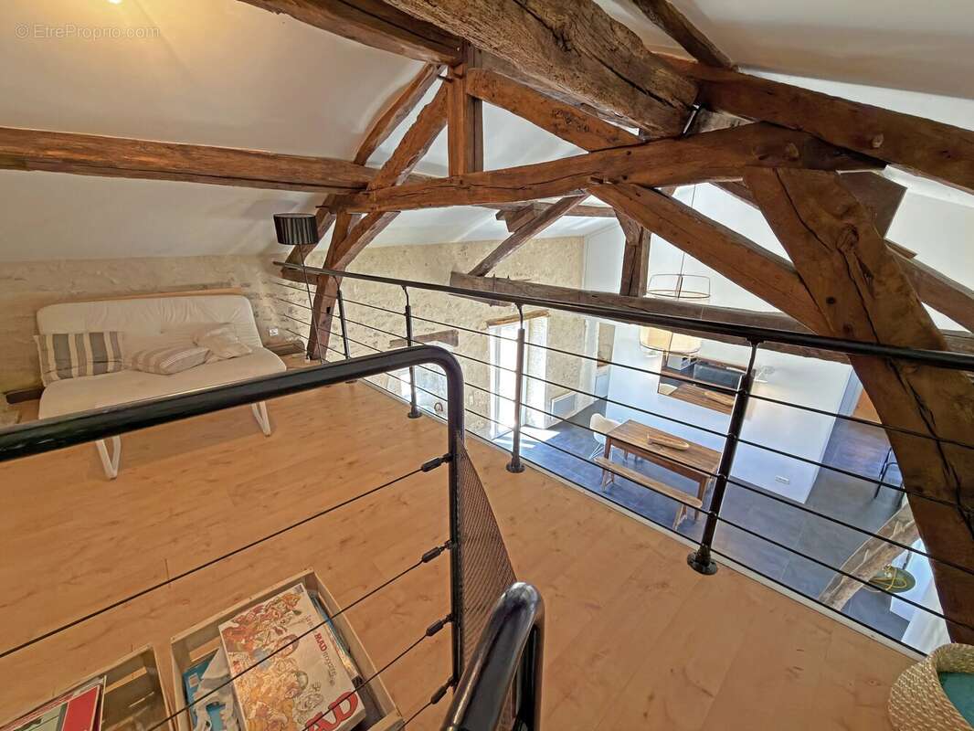 Charmante Propriété en Pierre avec Grange et Piscine ! - photo 11