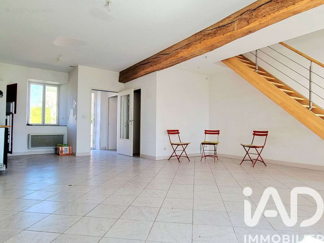 Photo 2 - Maison à OINVILLE-SAINT-LIPHARD