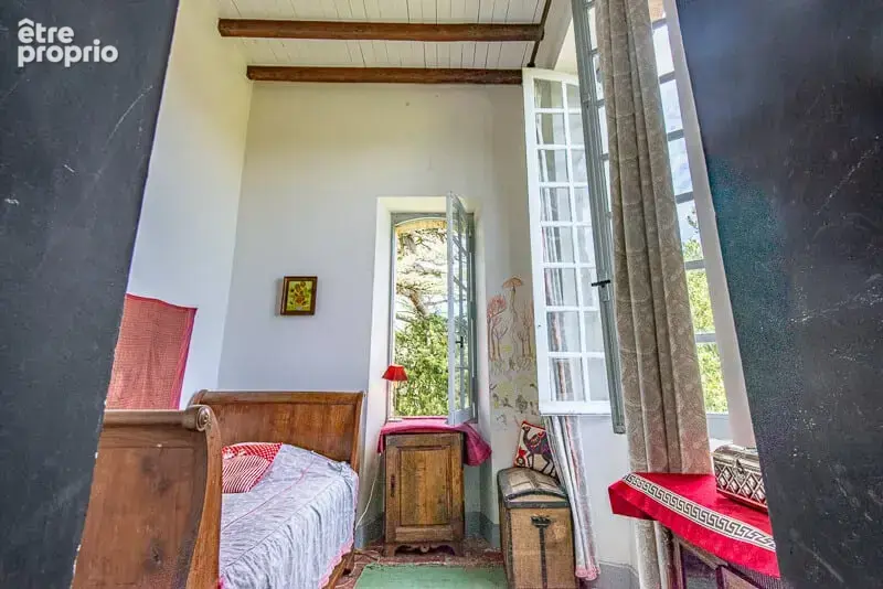 CHATEAU de famille du 17e siècle en très bon état à vendre à GIBEL - photo 28
