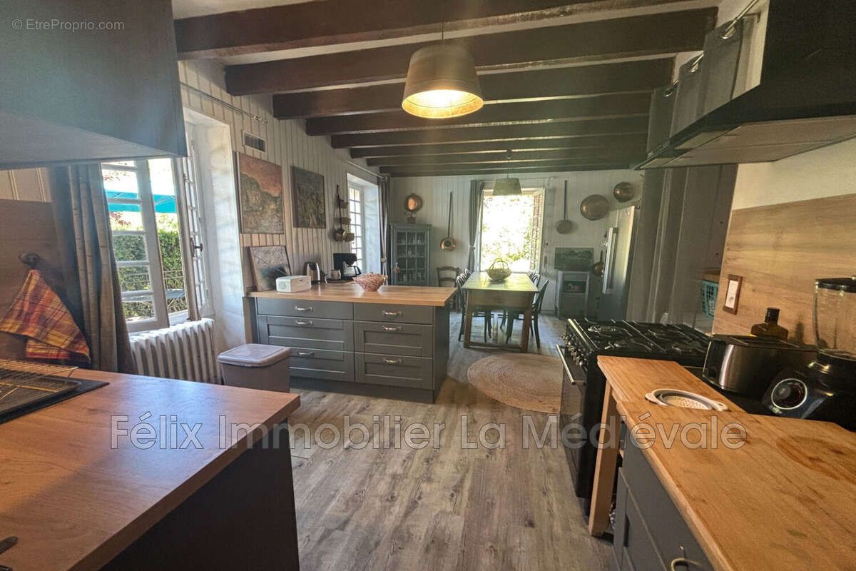 Maison 123 m² à Bouzic  - photo 4