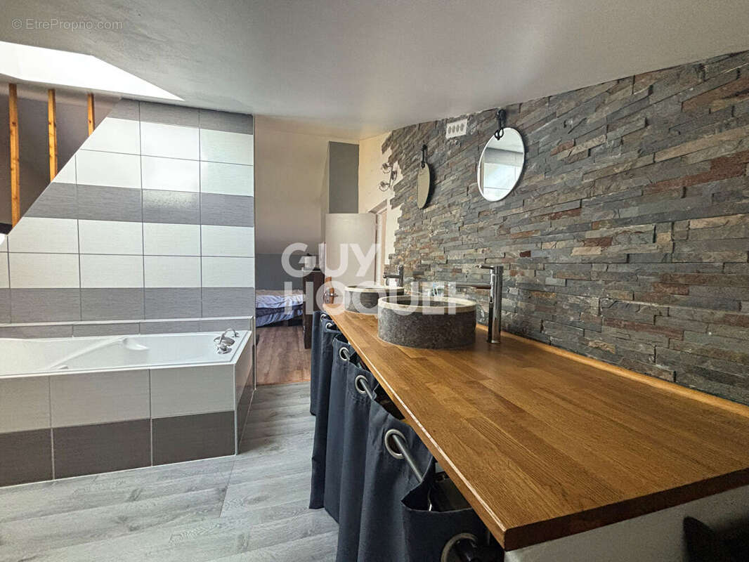 Maison à RION-DES-LANDES