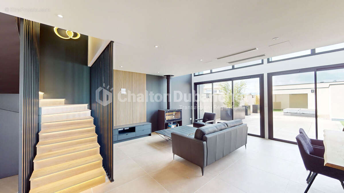 ROANNE - Maison de Prestige "Black House" de 121 m² - photo 4