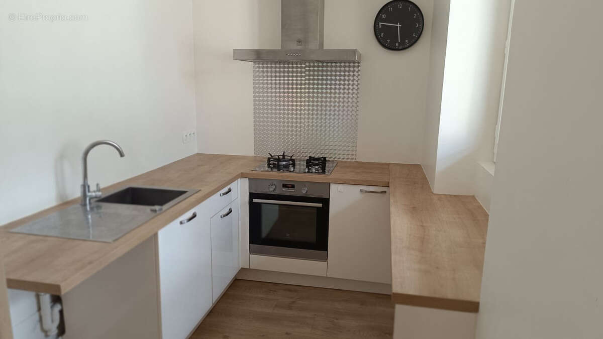 Vichy parcs des sources, appartement type 2 dans une petite copropriete - photo 2
