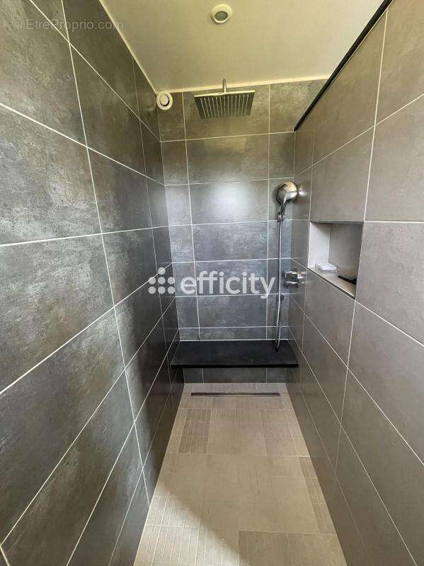 Maison à PARAY-VIEILLE-POSTE