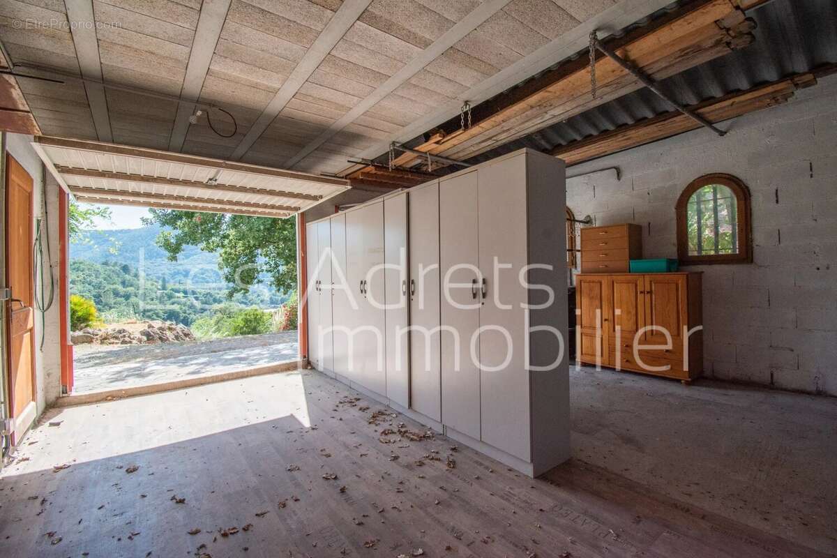 Propriété avec terrain plat et vue Estérel - photo 26