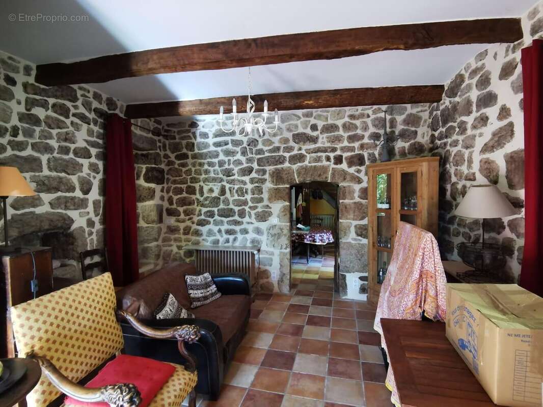   - Maison à ANTRAIGUES-SUR-VOLANE