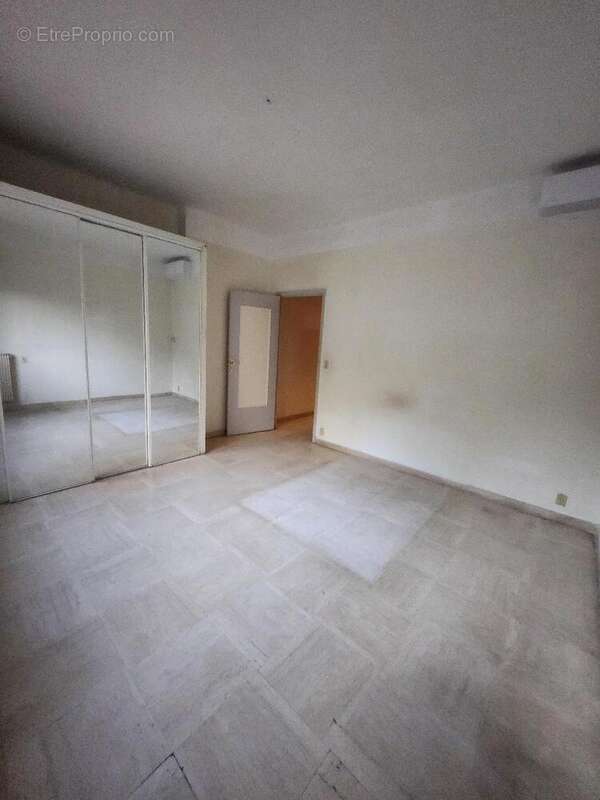   - Appartement à ANTIBES