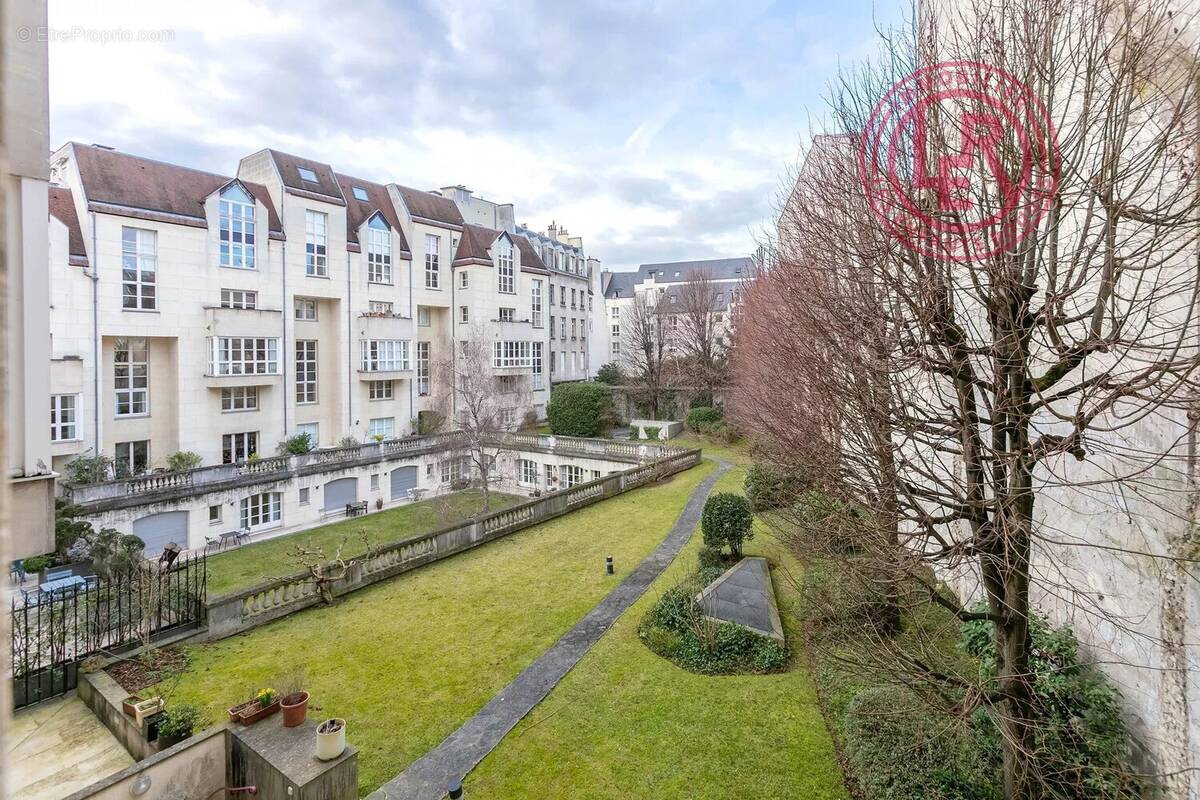 Appartement à PARIS-3E