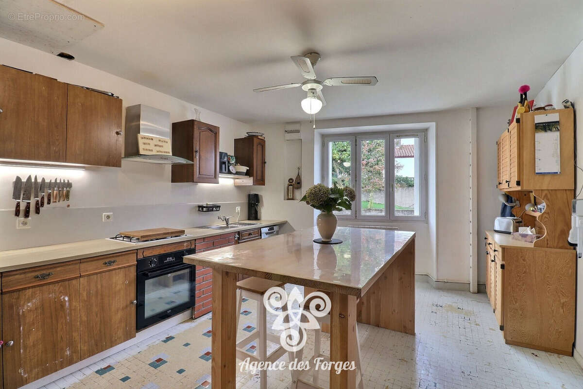 Maison à SAINT-CRESPIN-SUR-MOINE