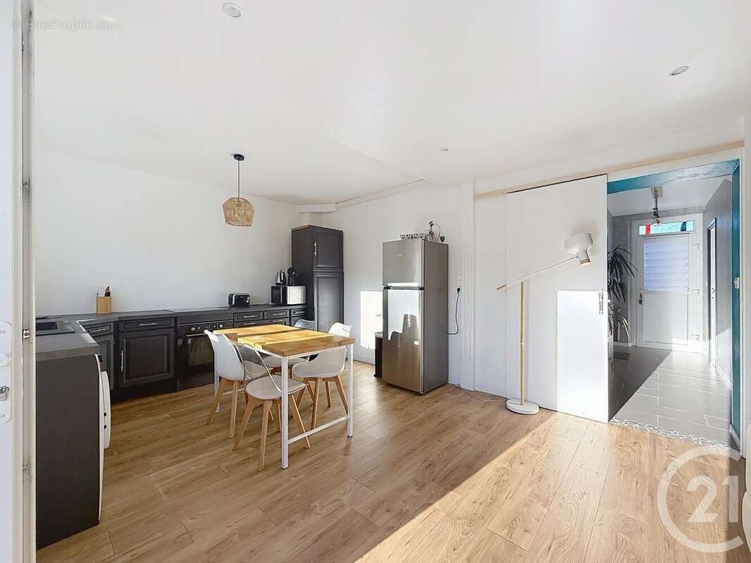 Maison à ETRELLES-SUR-AUBE