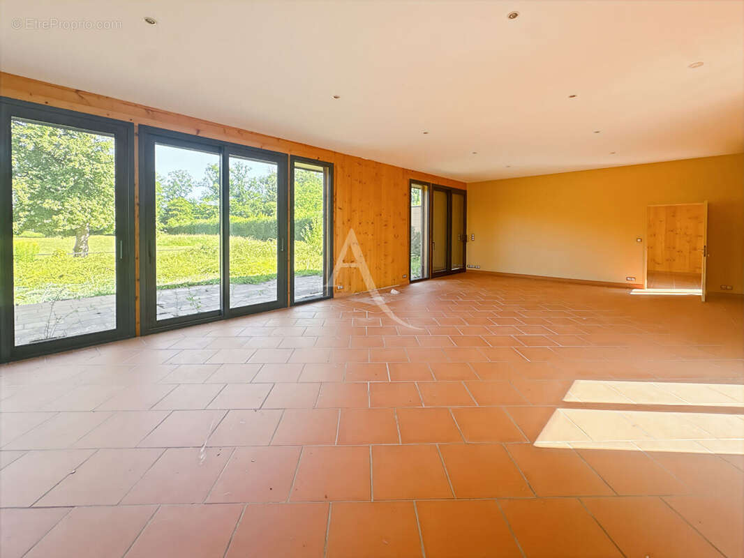 Maison lyons la foret gite maison salle de reception - photo 4