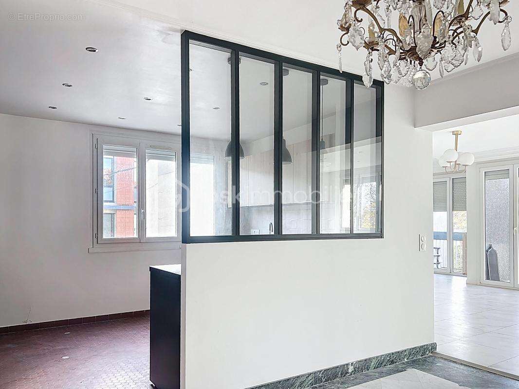 Appartement à L&#039;HAY-LES-ROSES