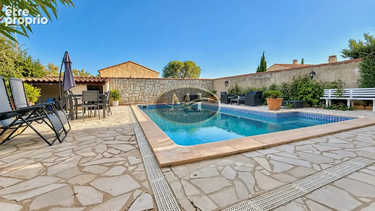 MARTIGUES   FERRIÈRES  Maison familiale rénovée de 150 m2 avec piscine et garage - photo 3