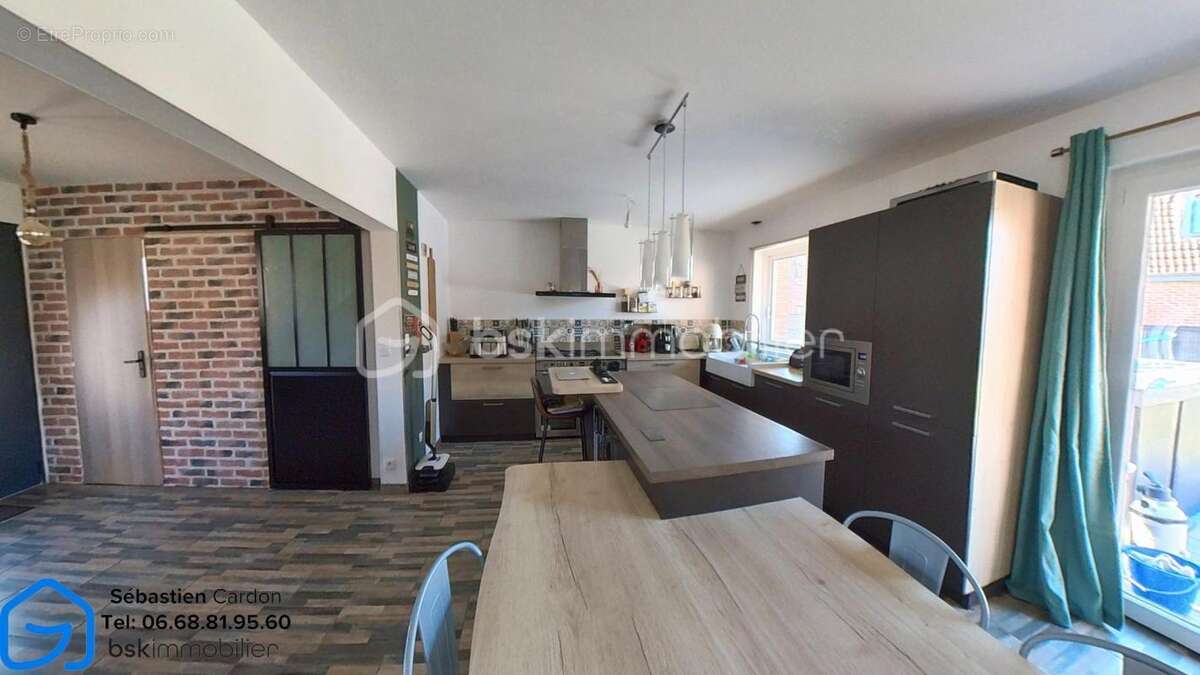 Maison à COURRIERES