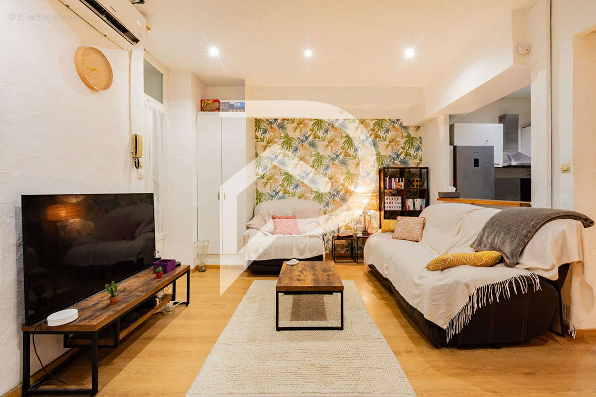 Appartement à MARSEILLE-4E