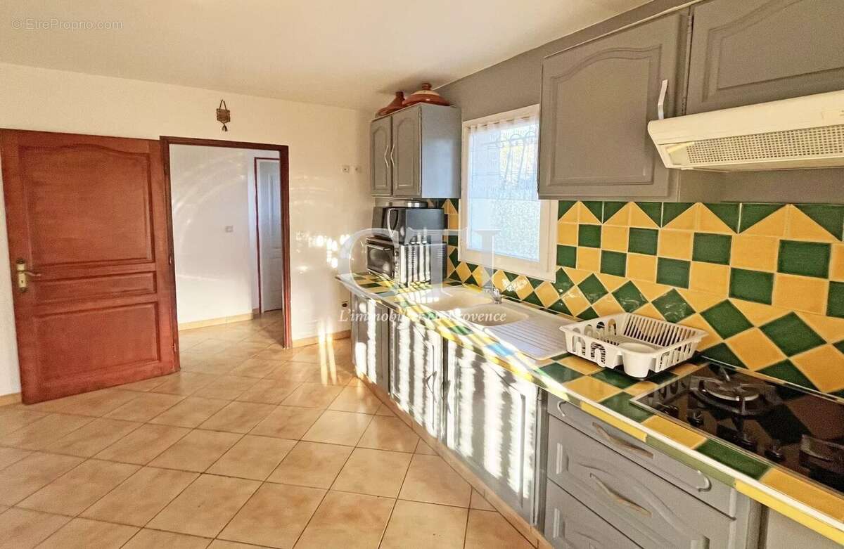 Maison à MIRABEL-AUX-BARONNIES