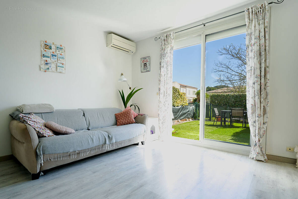 Appartement à VELAUX