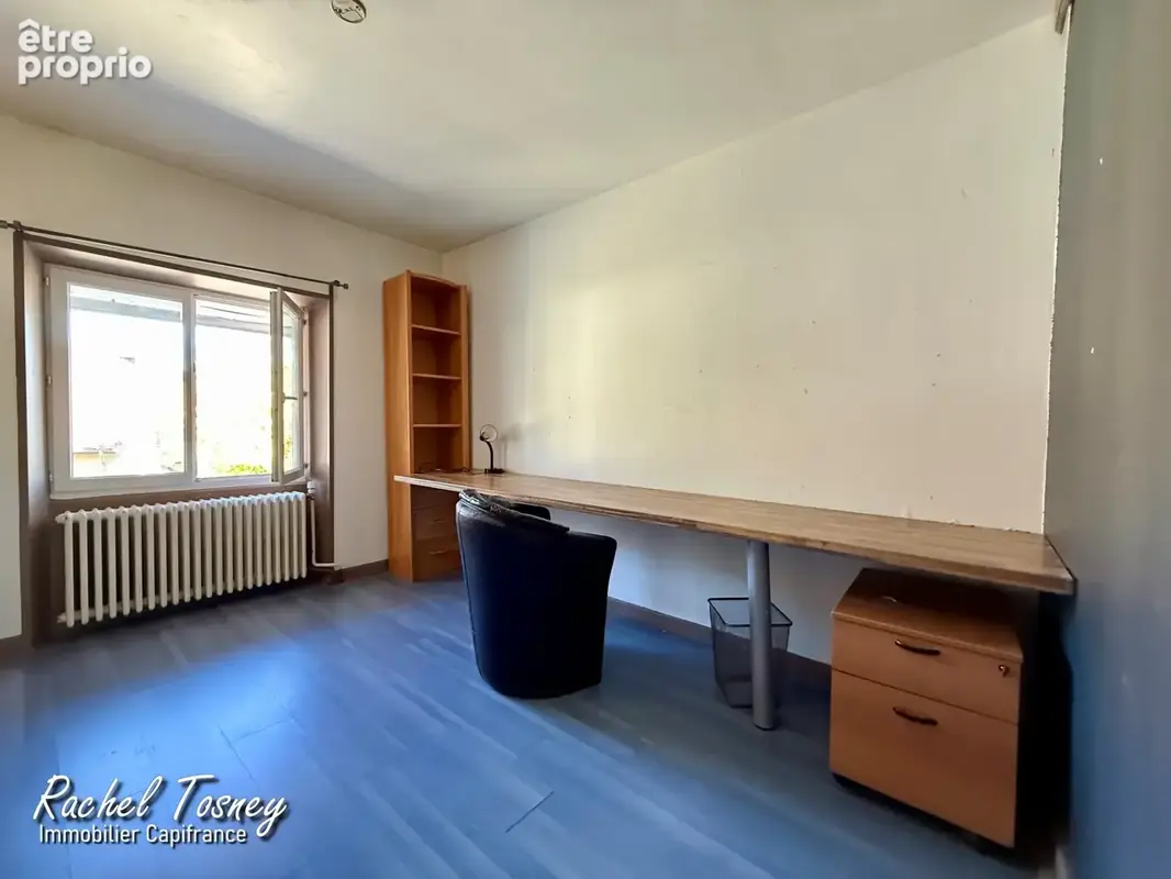 À VENDRE – Authentique corps de ferme T7 -210m²- rénové avec jardin et vue sur les Vosges – - photo 10