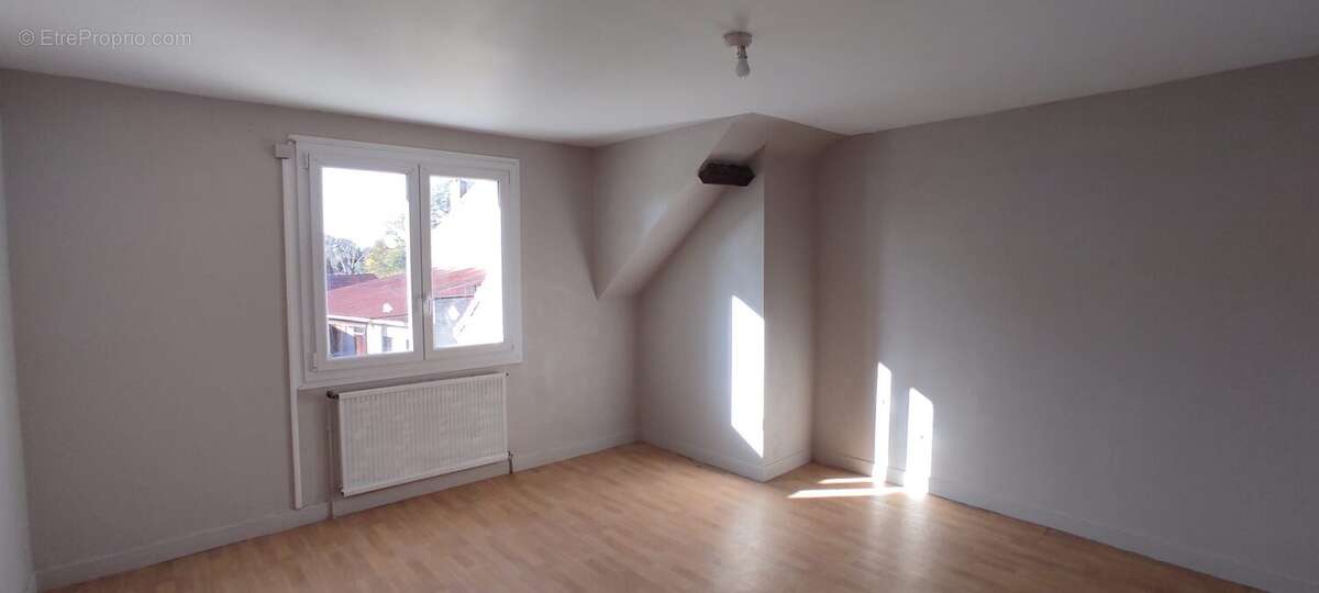 Maison à BADECON-LE-PIN