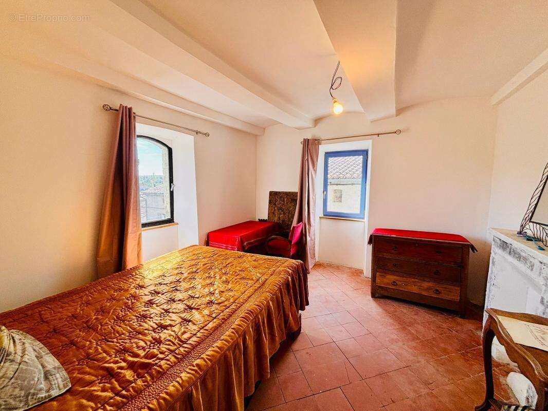 Maison à GROSPIERRES