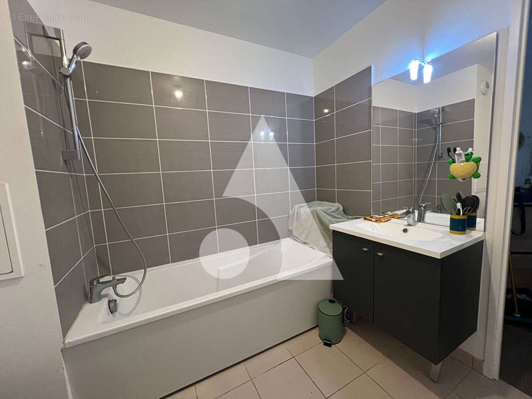 Appartement à AUBERVILLIERS