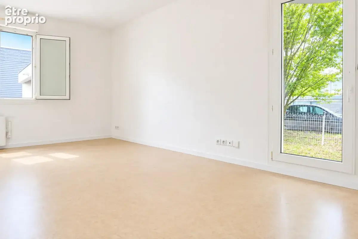 TALENCE Roustaing -  T1 (27m2) avec Jardin et parking privatif - photo 3