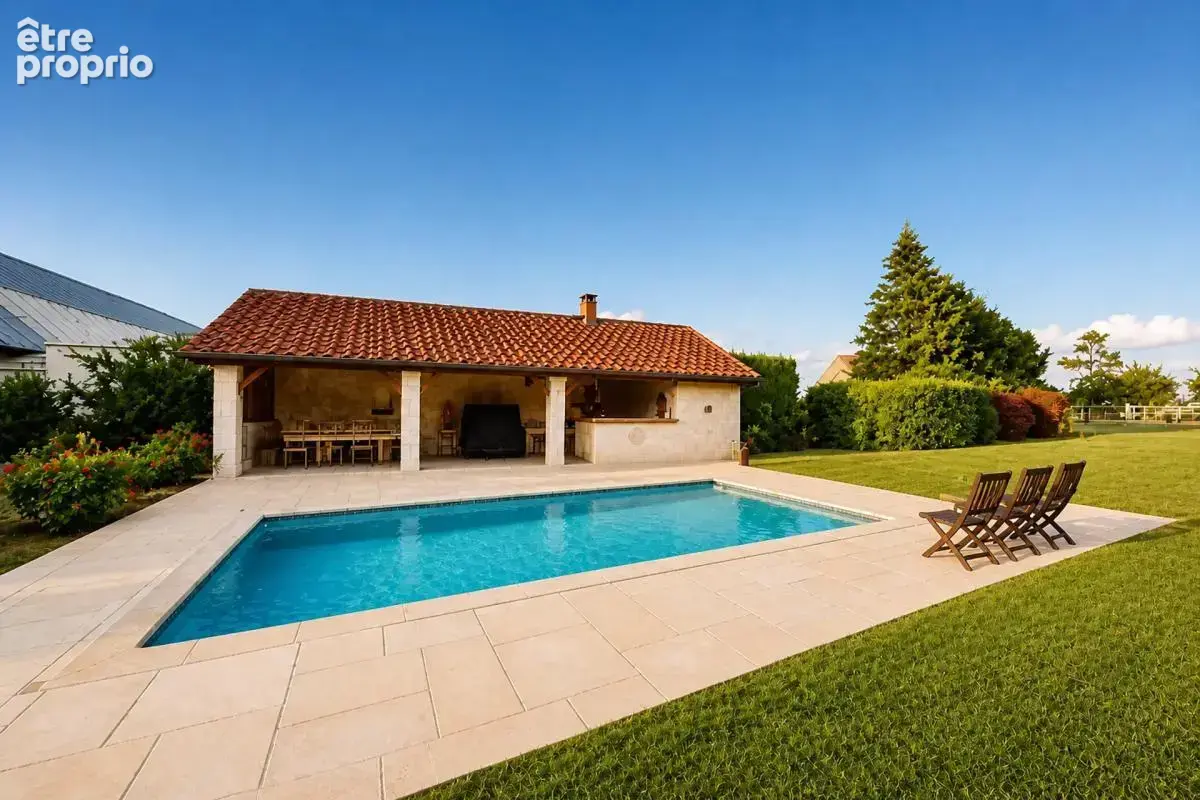 Maison 8 pièces 252 m² · à Bœurs-en-Othe · 252 m² · 375 000 €