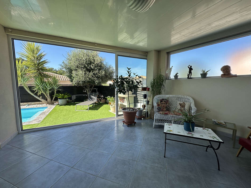 Maison à VILLELONGUE-DELS-MONTS