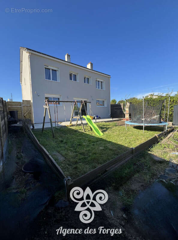 Maison à LA HAIE-FOUASSIERE