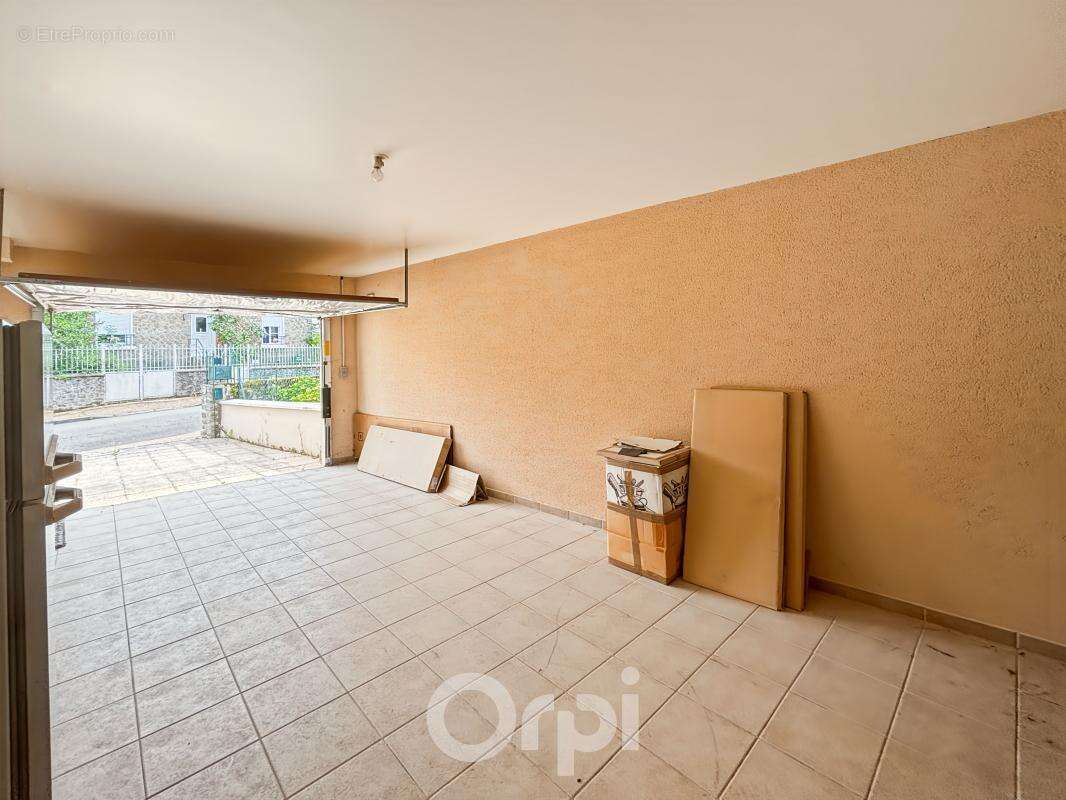 Maison à BESSINES-SUR-GARTEMPE