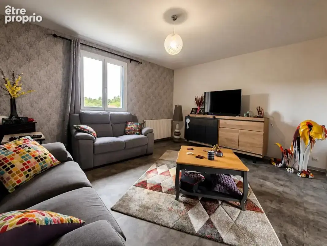 Maison de 7 pièces de 221 m² à Saint-Mathieu - photo 2