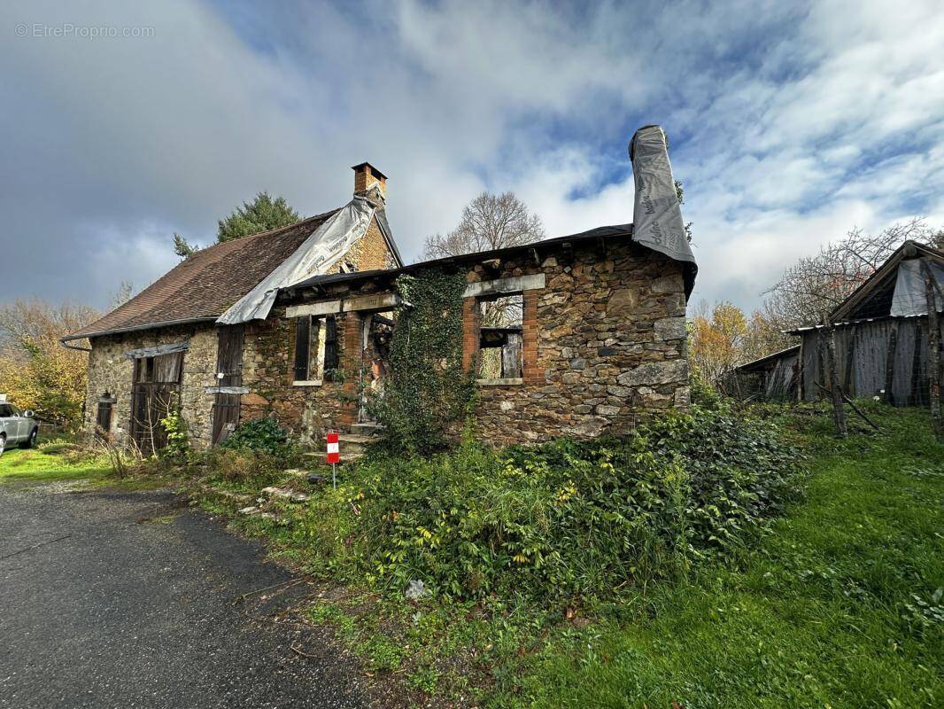 Maison à MEUZAC
