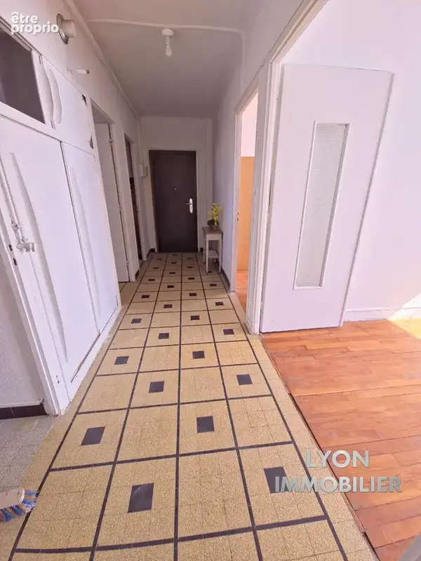 Appartement t3 - proche bron centre - photo 5