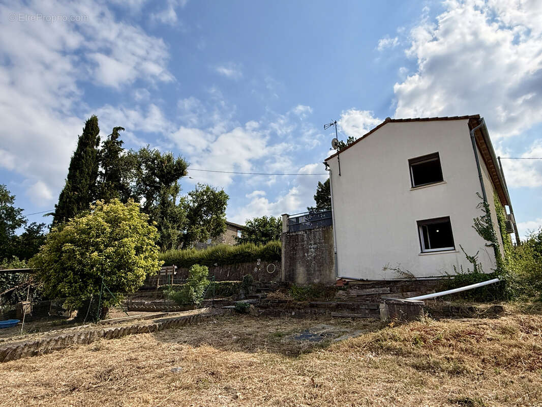 Cagnac les Mines - Maison T5 - 112 m2 - environ 1500 m2 - Superbe point de vue. - photo 2